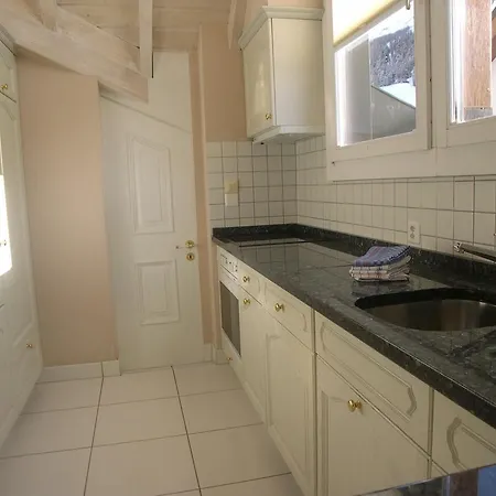 Adlerhorst Лойкербад